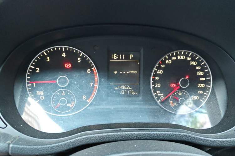 Used Volkswagen Passat 2014 1.8TSI Automatic Prestige Edition Instrument Cluster