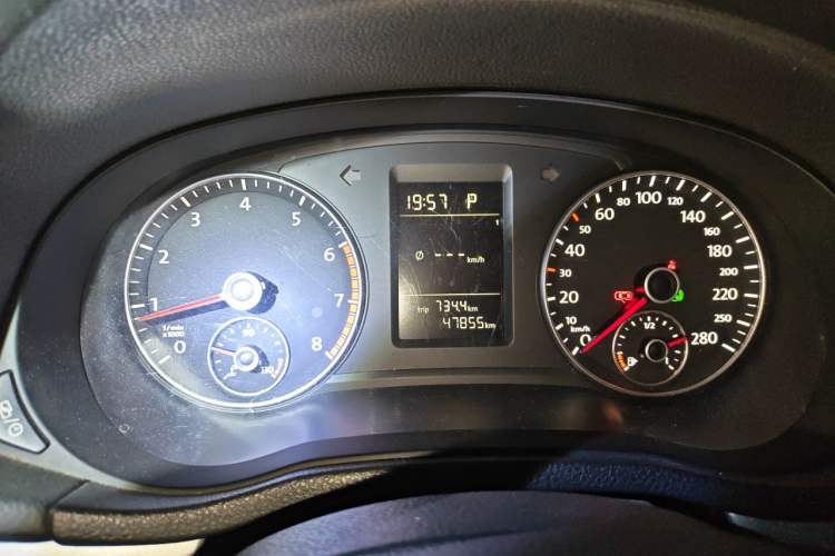 Used Volkswagen Passat 2014 1.8TSI DSG Prestige Edition Instrument Cluster