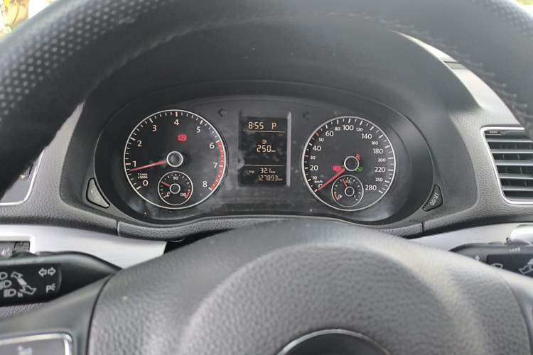 Used Volkswagen Passat 2014 1.8TSI DSG Prestige Edition Instrument Cluster