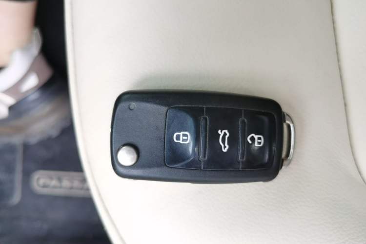 Used Volkswagen Passat 2014 1.8TSI DSG Prestige Edition Interior 1