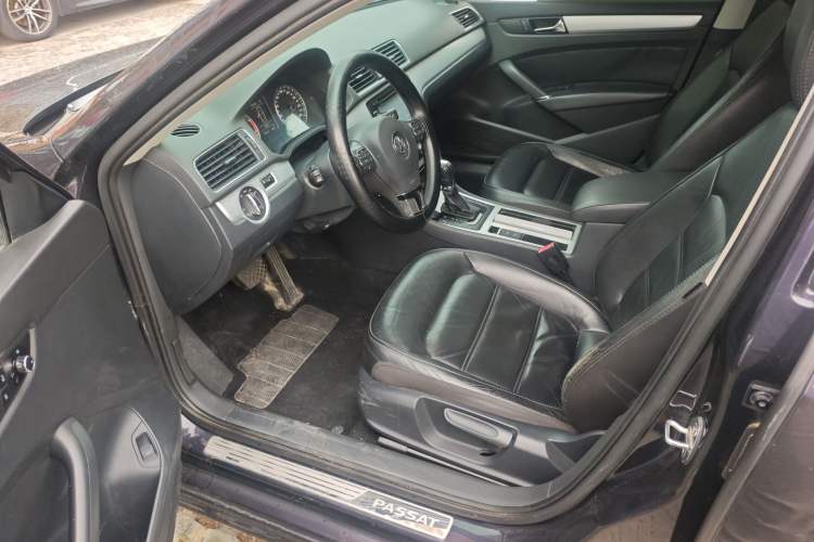 Used Volkswagen Passat 2014 1.8TSI DSG Prestige Edition Interior 1