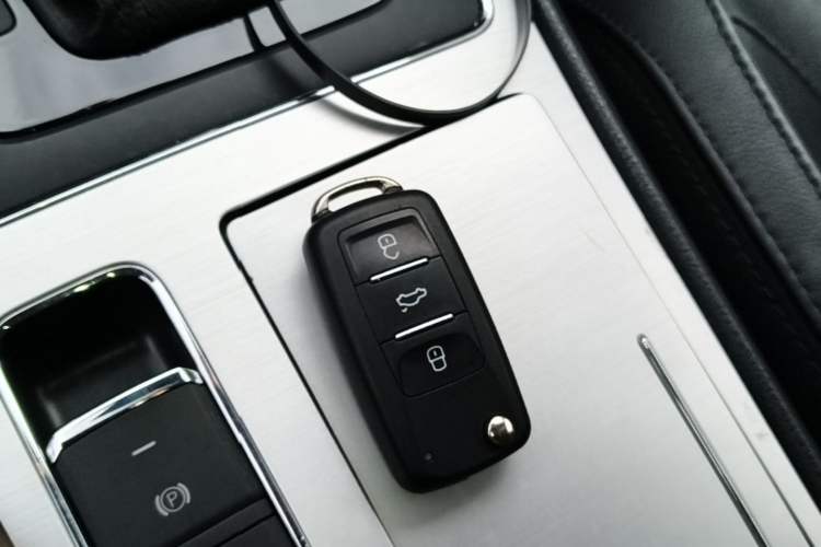 Used Volkswagen Passat 2014 1.8TSI DSG Prestige Edition Interior 1