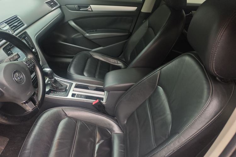 Used Volkswagen Passat 2014 1.8TSI DSG Prestige Edition Interior 2
