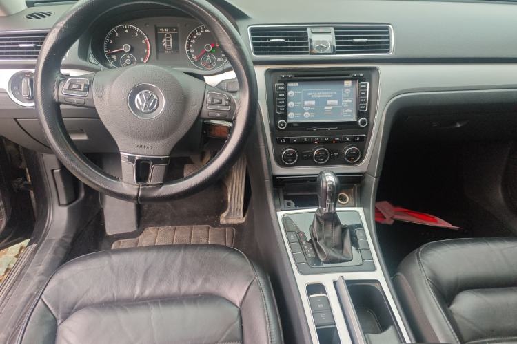 Used Volkswagen Passat 2014 1.8TSI DSG Prestige Edition Interior 5