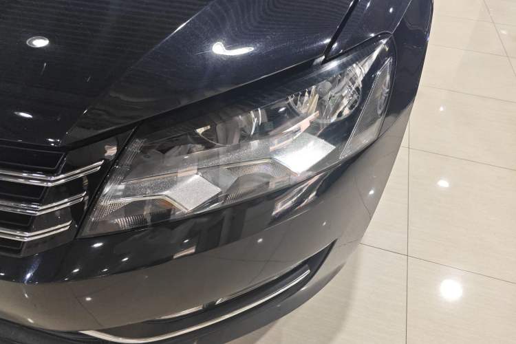 Used Volkswagen Passat 2014 1.8TSI DSG Prestige Edition Left Front Headlight