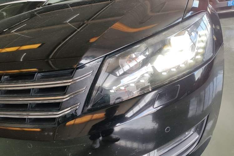 Used Volkswagen Passat 2014 2.0 TSI DSG Prestige Edition Left Front Headlight