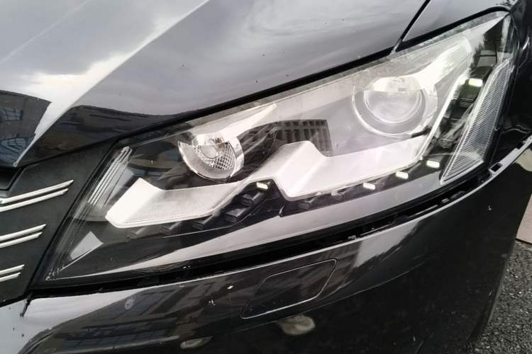 Used Volkswagen Passat 2014 1.8TSI DSG Prestige Edition Left Front Headlight