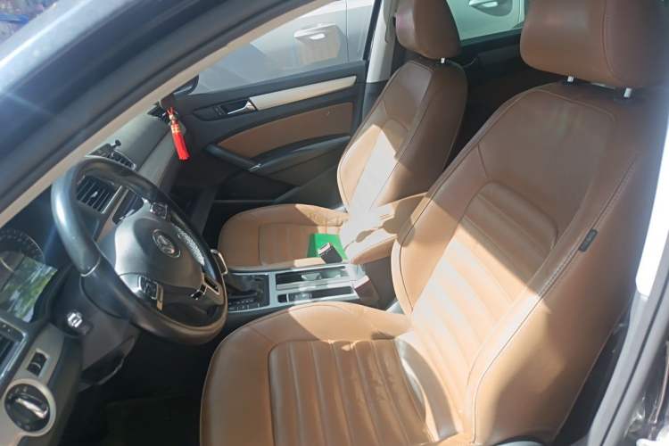 Used Volkswagen Passat 2014 2.0 TSI DSG Prestige Edition Left Front Seat