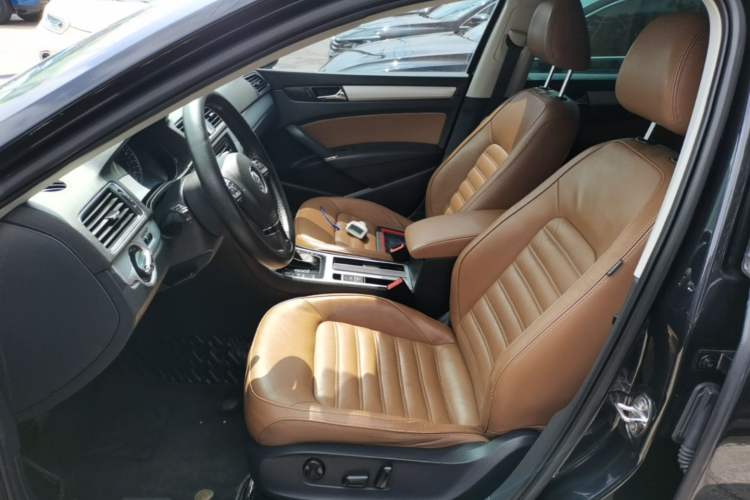 Used Volkswagen Passat 2014 1.8TSI DSG Prestige Edition Left Front Seat