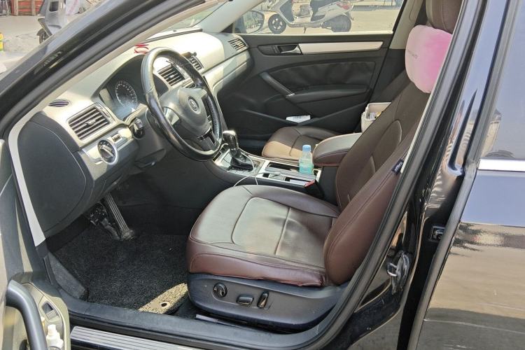 Used Volkswagen Passat 2014 1.8TSI DSG Prestige Navigation Edition Left Front Seat