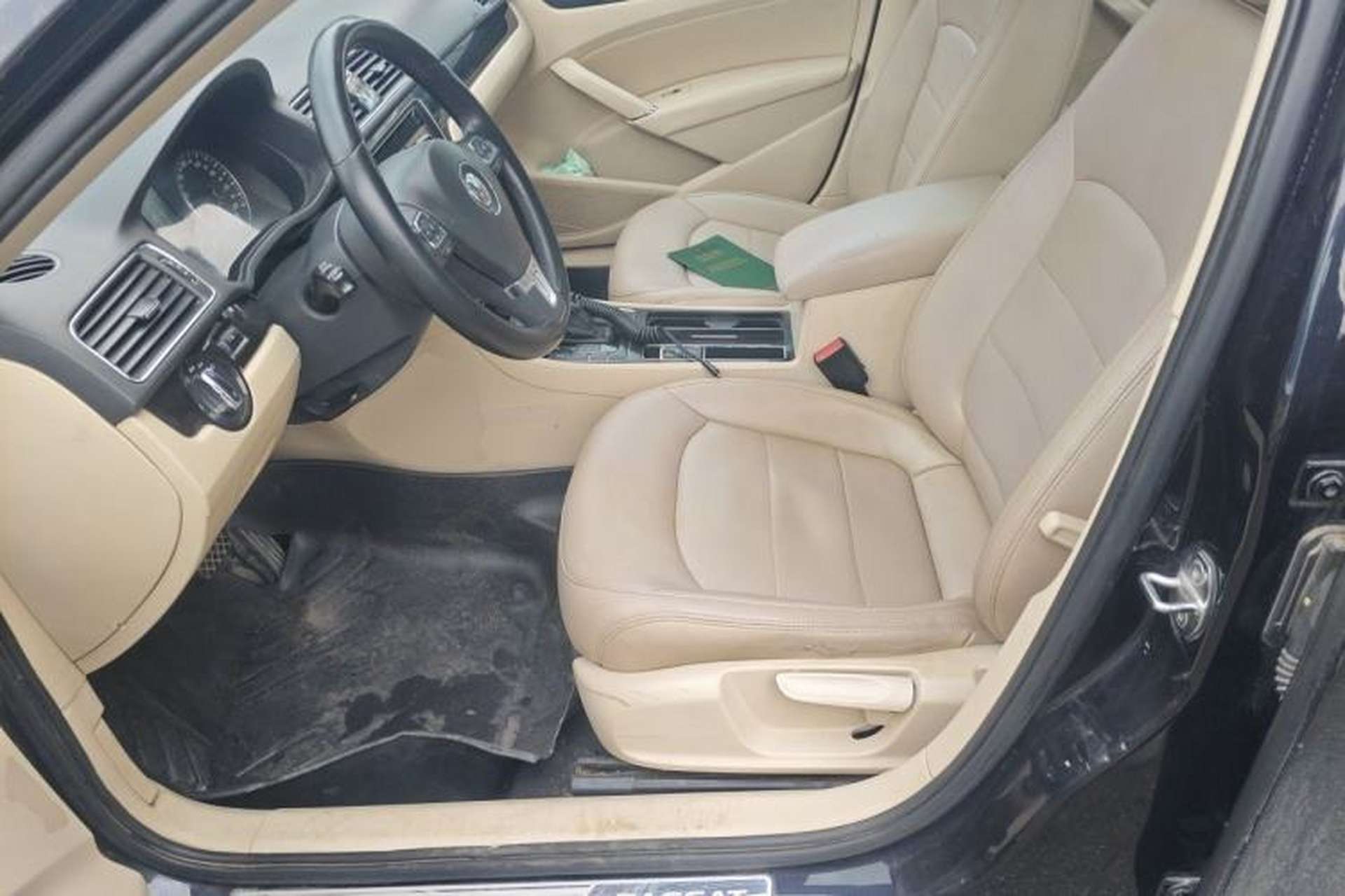 Used Volkswagen Passat 2014 1.8TSI DSG Prestige Edition Left Front Seat