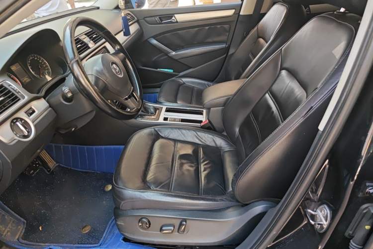 Used Volkswagen Passat 2014 1.8TSI DSG Prestige Navigation Edition Left Front Seat