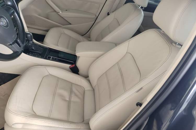 Used Volkswagen Passat 2014 1.8TSI DSG Prestige Navigation Edition Left Front Seat