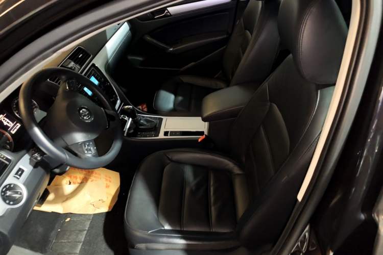 Used Volkswagen Passat 2014 1.8TSI DSG Prestige Edition Left Front Seat