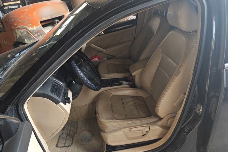 Used Volkswagen Passat 2014 1.8TSI Automatic Prestige Edition Left Front Seat