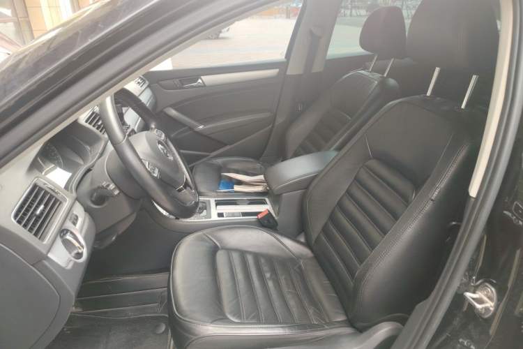 Used Volkswagen Passat 2014 1.8TSI DSG Prestige Navigation Edition Left Front Seat