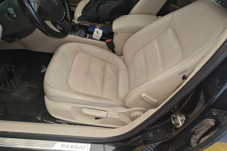 Used Volkswagen Passat 2014 1.8TSI DSG Prestige Edition Left Front Seat
