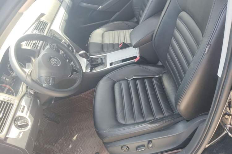 Used Volkswagen Passat 2014 1.8TSI DSG Prestige Edition Left Front Seat