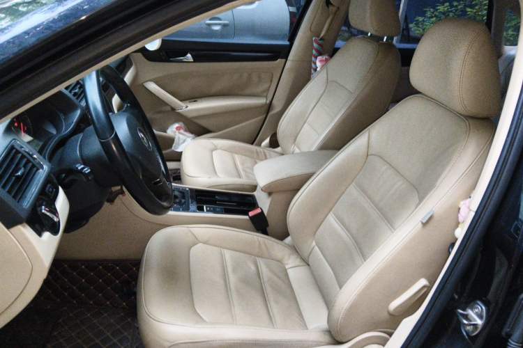 Used Volkswagen Passat 2014 1.8TSI DSG Prestige Edition Left Front Seat