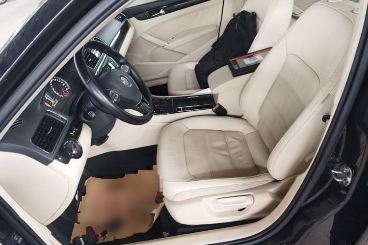 Used Volkswagen Passat 2014 1.8TSI DSG Prestige Edition Left Front Seat