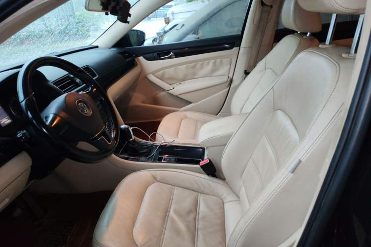 Used Volkswagen Passat 2014 1.8TSI DSG Prestige Edition Left Front Seat