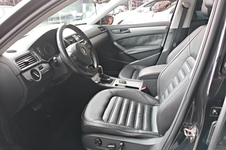 Used Volkswagen Passat 2014 2.0 TSI DSG Prestige Edition Left Front Seat