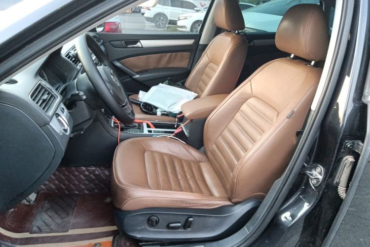 Used Volkswagen Passat 2014 1.8TSI DSG Prestige Navigation Edition Left Front Seat