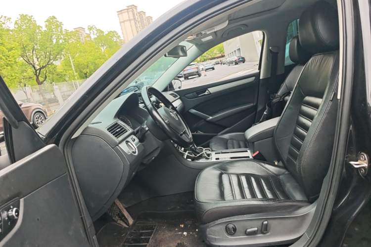 Used Volkswagen Passat 2014 1.8TSI DSG Prestige Edition Left Front Seat
