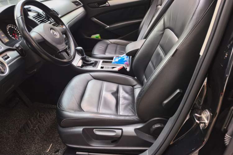 Used Volkswagen Passat 2014 1.8TSI DSG Prestige Edition Left Front Seat