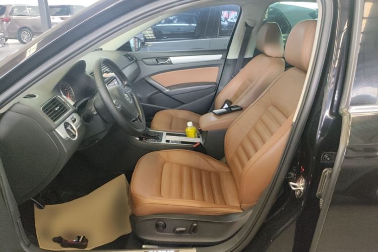 Used Volkswagen Passat 2014 1.8TSI DSG Prestige Edition Left Front Seat