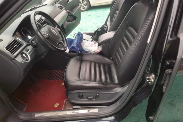 Used Volkswagen Passat 2014 1.8TSI DSG Prestige Edition Left Front Seat