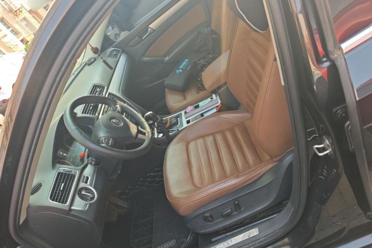 Used Volkswagen Passat 2014 1.8TSI DSG Prestige Edition Left Front Seat
