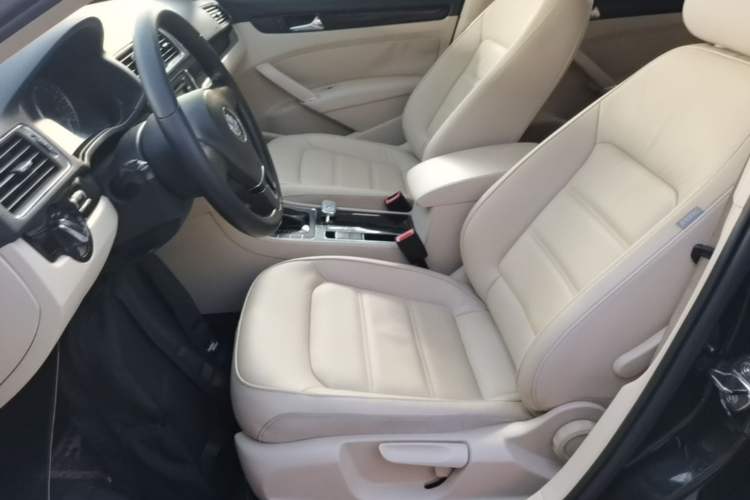 Used Volkswagen Passat 2014 1.8TSI DSG Prestige Edition Left Front Seat