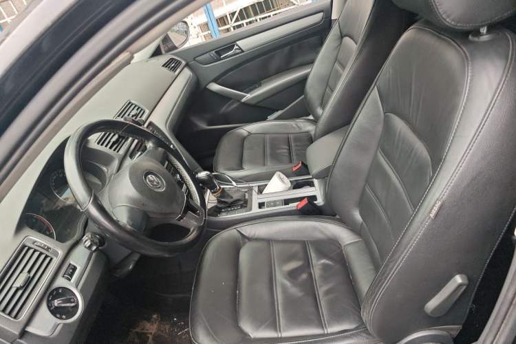 Used Volkswagen Passat 2014 1.8TSI DSG Prestige Edition Left Front Seat