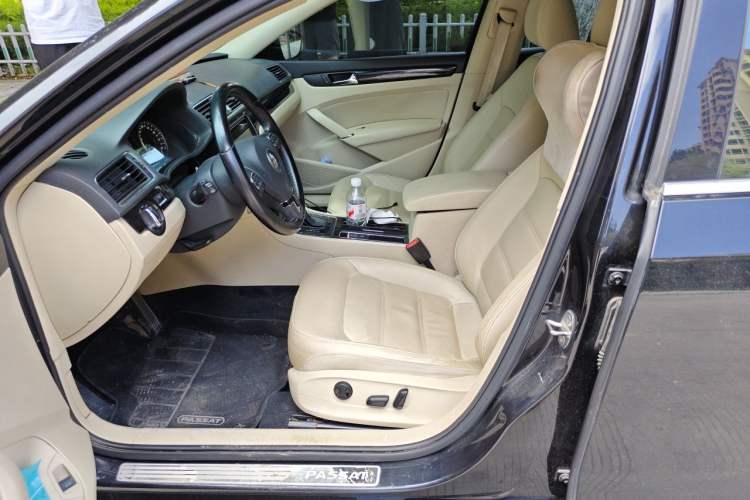 Used Volkswagen Passat 2014 1.8TSI DSG Prestige Edition Left Front Seat