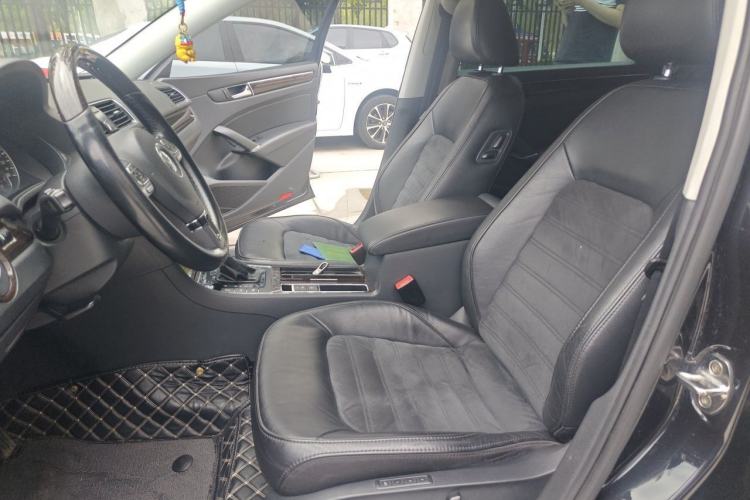 Used Volkswagen Passat 2014 2.0 TSI DSG Ultimate Edition Left Front Seat