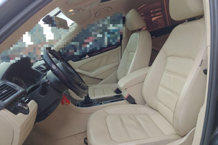 Used Volkswagen Passat 2014 1.4TSI Manual Prestige Edition Left Front Seat