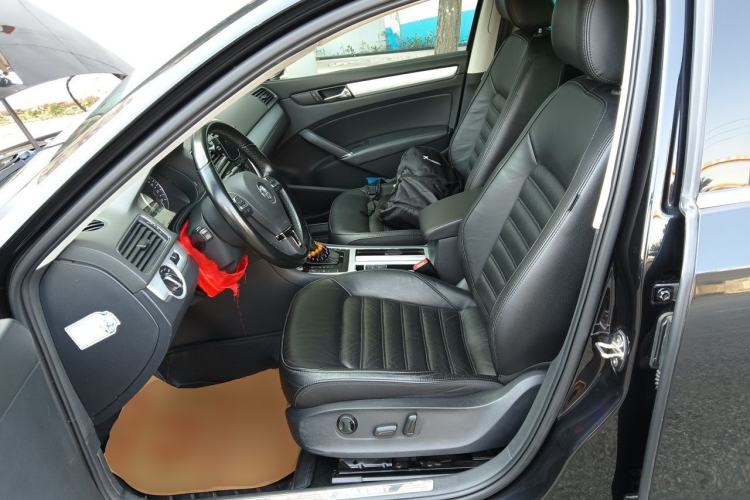 Used Volkswagen Passat 2014 2.0 TSI DSG Prestige Edition Left Front Seat