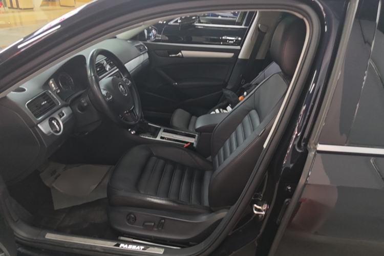 Used Volkswagen Passat 2014 1.8TSI DSG Prestige Edition Left Front Seat