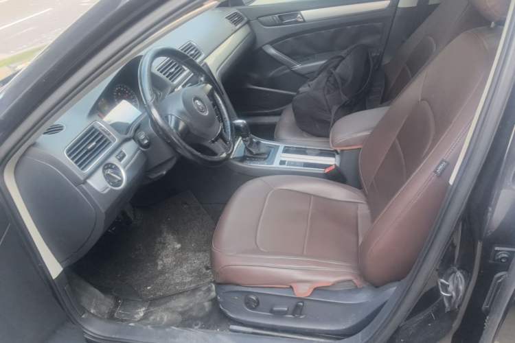 Used Volkswagen Passat 2014 1.8TSI DSG Prestige Navigation Edition Left Front Seat