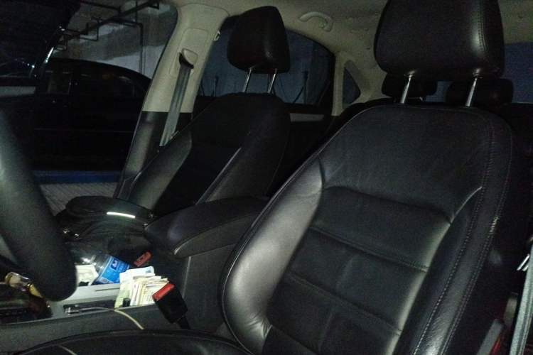 Used Volkswagen Passat 2014 1.8TSI DSG Prestige Edition Left Front Seat