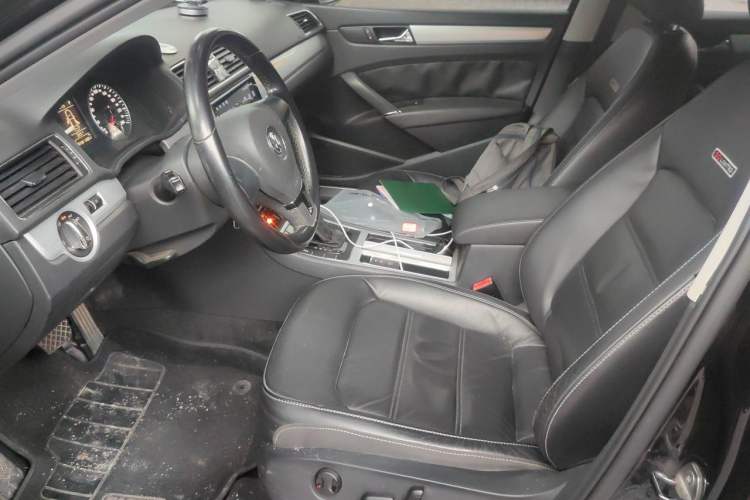 Used Volkswagen Passat 2014 1.8TSI DSG 30th Anniversary Edition Left Front Seat