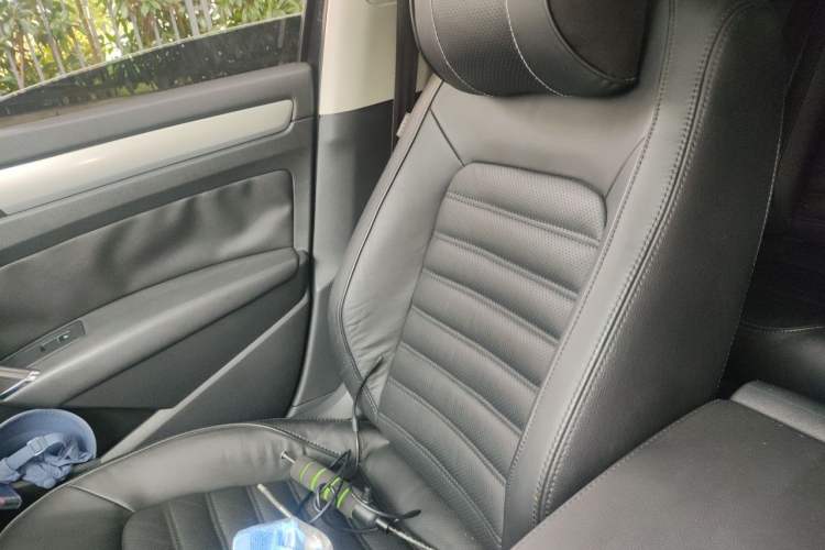 Used Volkswagen Passat 2014 1.8TSI DSG Prestige Edition Left Front Seat