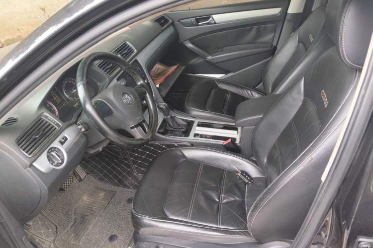 Used Volkswagen Passat 2014 1.8TSI DSG 30th Anniversary Edition Left Front Seat