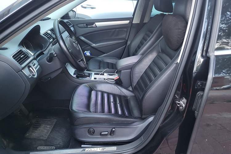Used Volkswagen Passat 2014 2.0 TSI DSG Prestige Edition Left Front Seat