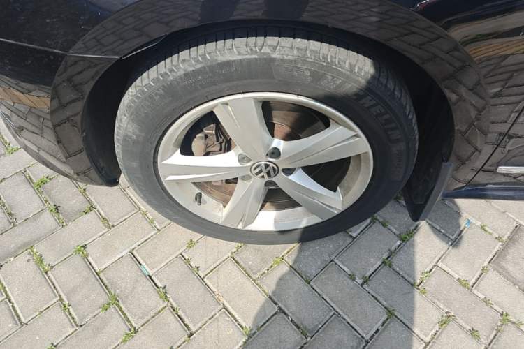 Used Volkswagen Passat 2014 2.0 TSI DSG Prestige Edition Left Front Wheel Hub