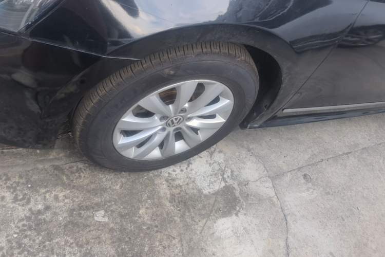 Used Volkswagen Passat 2014 1.8TSI DSG Prestige Navigation Edition Left Front Wheel Hub