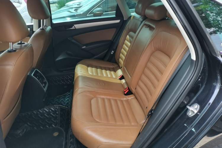 Used Volkswagen Passat 2014 1.8TSI DSG Prestige Edition Left Rear Seat