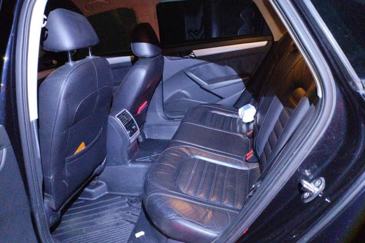 Used Volkswagen Passat 2014 1.8TSI DSG Prestige Edition Left Rear Seat
