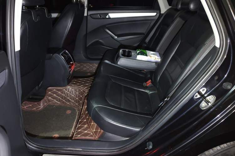 Used Volkswagen Passat 2014 1.8TSI DSG Prestige Edition Left Rear Seat